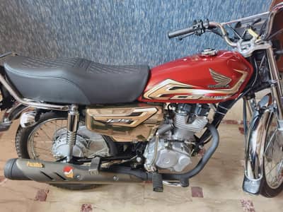 Honda 125s gold edition
