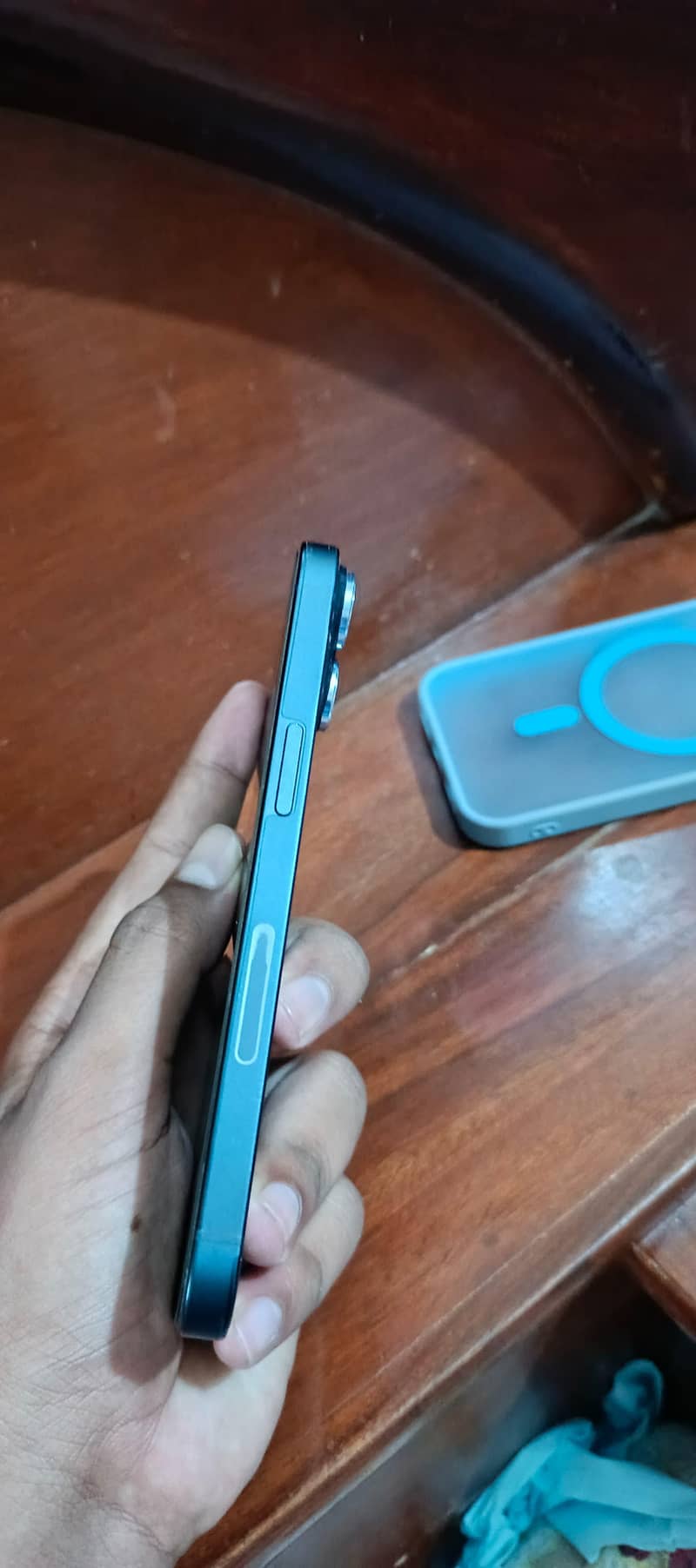 Apple iPhone 14 3