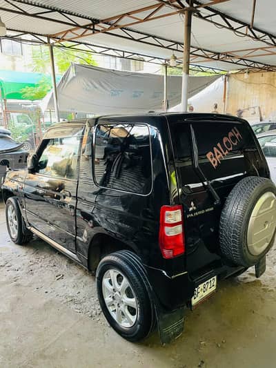 Mitsubishi Pajero Mini 2010