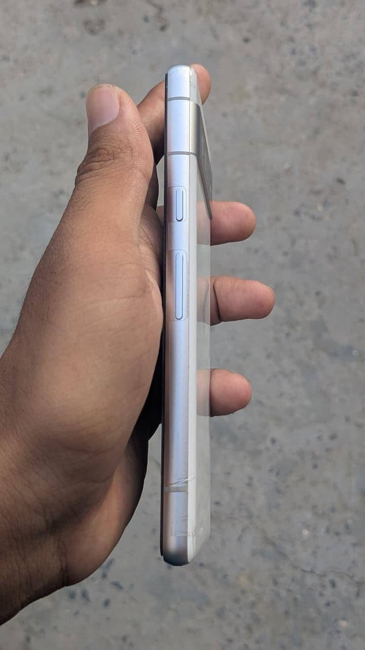 Google Pixel 7a 1