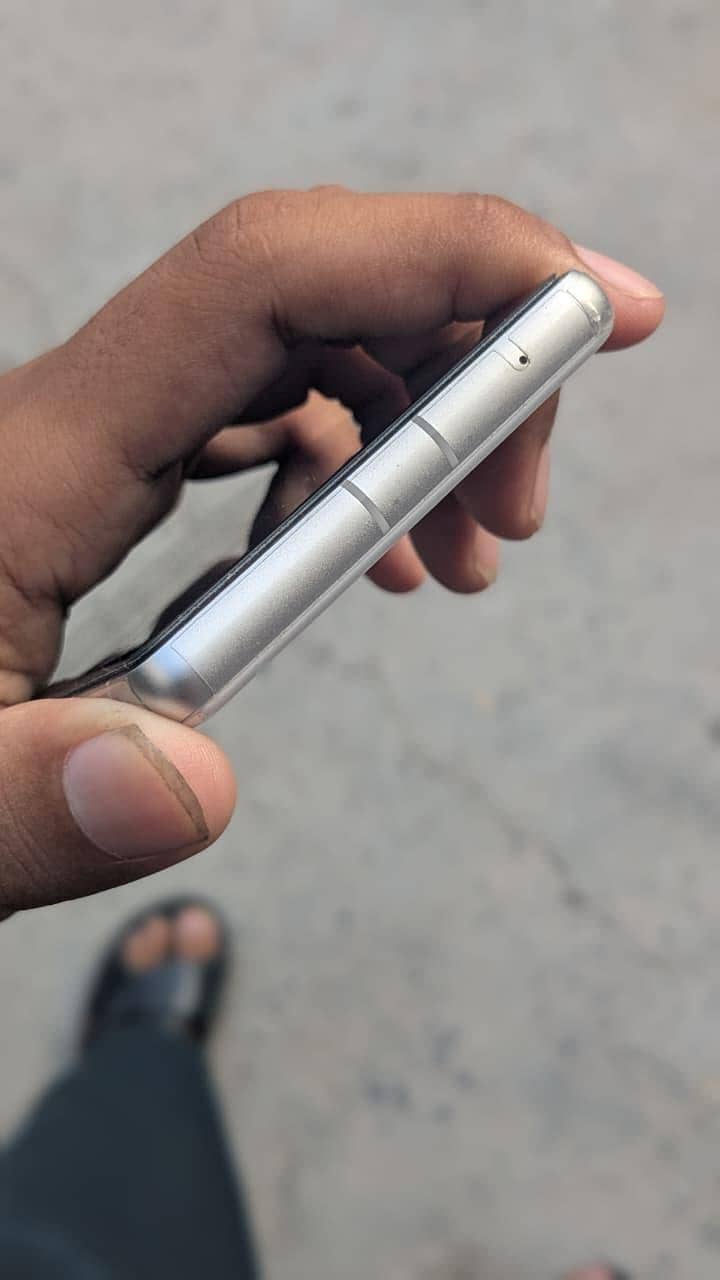 Google Pixel 7a 3