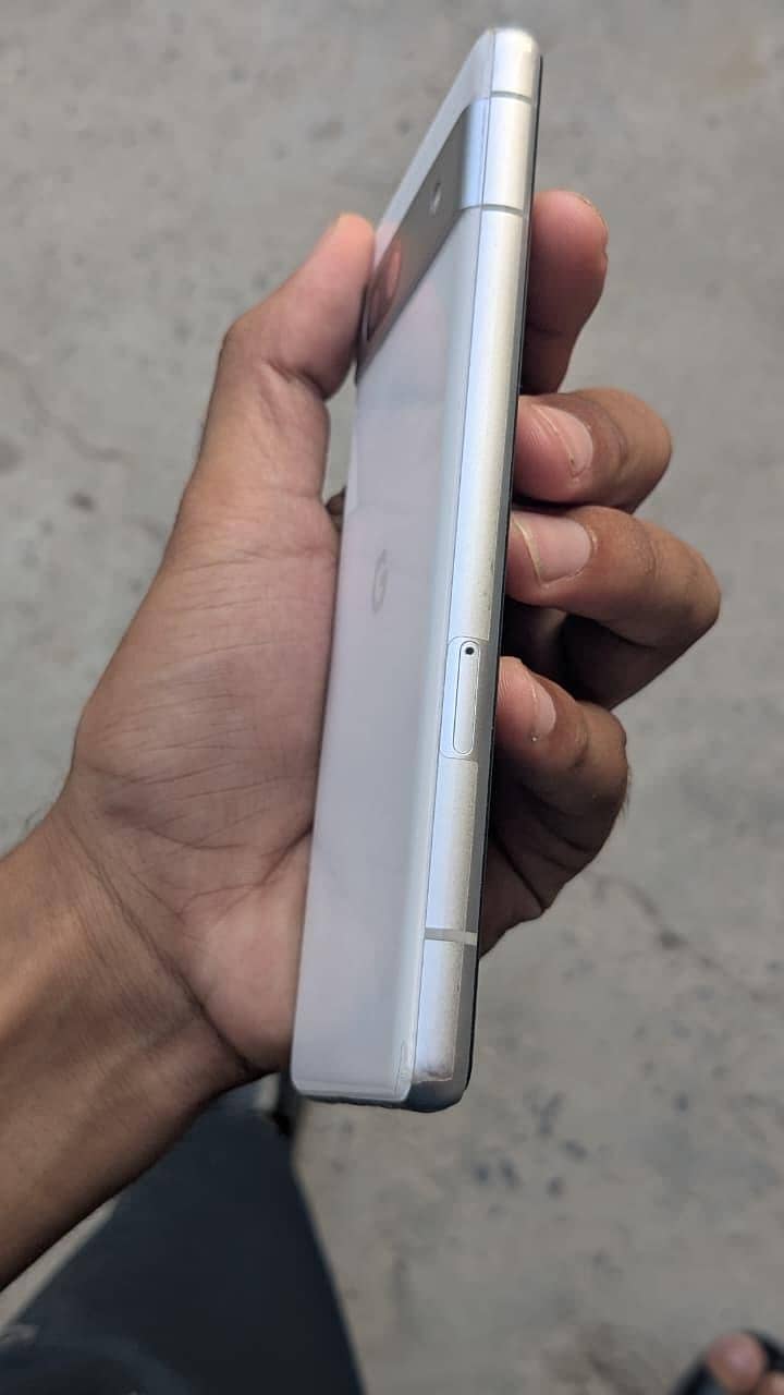 Google Pixel 7a 4