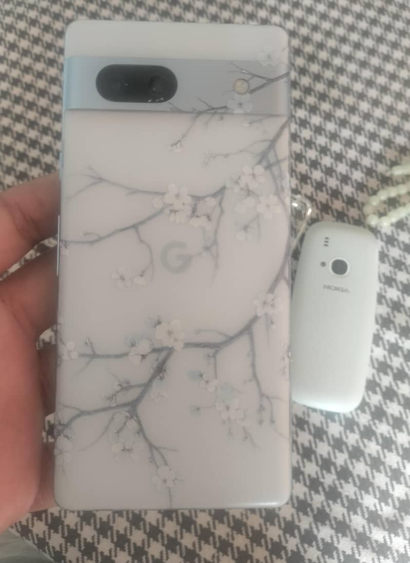 Google Pixel 7a 5