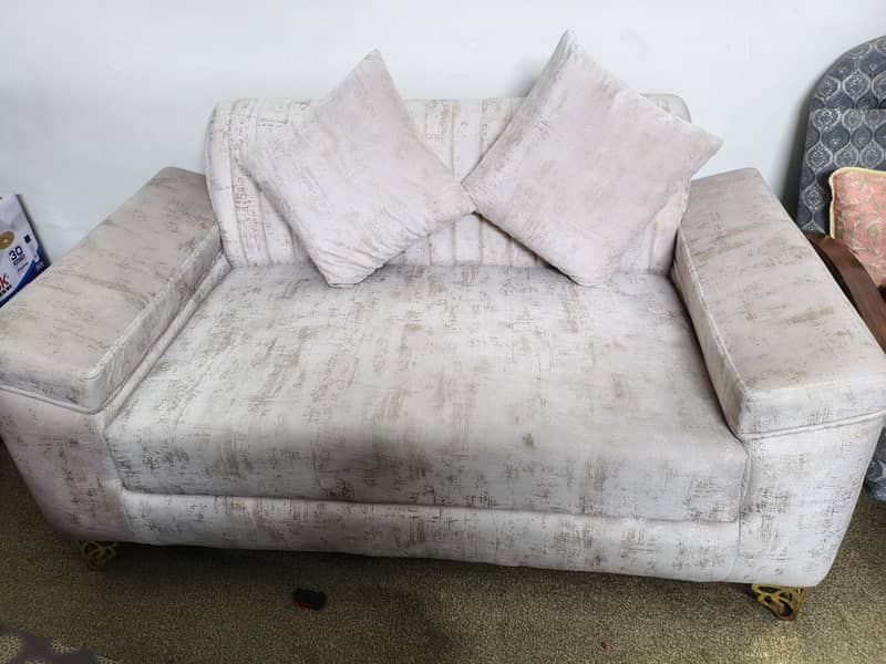 7 seaters Almost new sofas 2