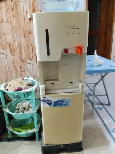 emoji water dispenser