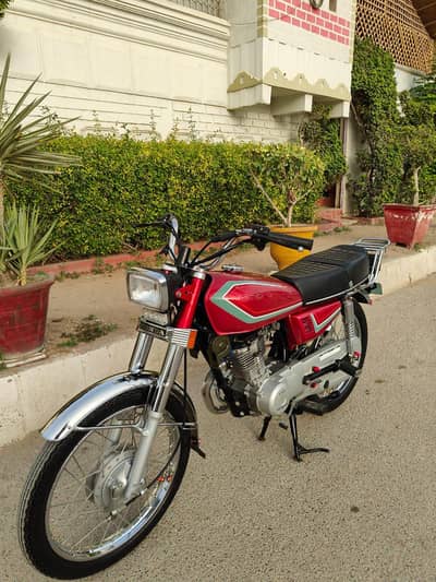 Honda 125cc for sale 1987 model my WhatsApp number03274970864