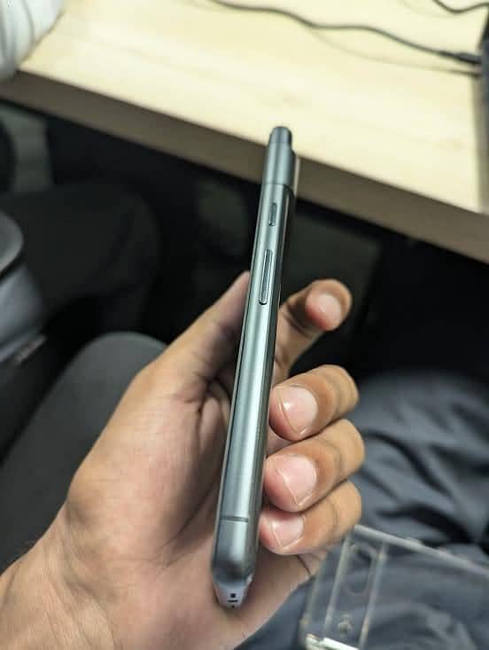 Google Pixel 7 5