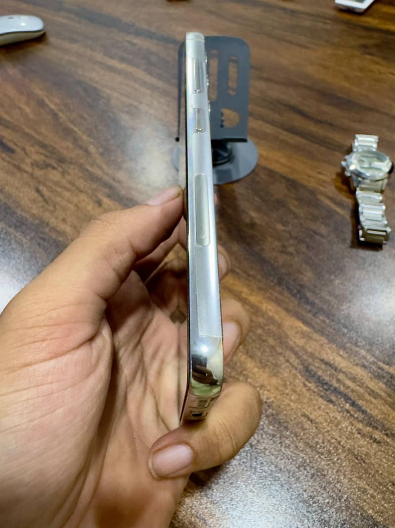 Samsung Galaxy S23 4