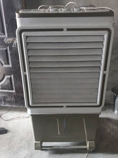 New condition 10/10 12v+220v