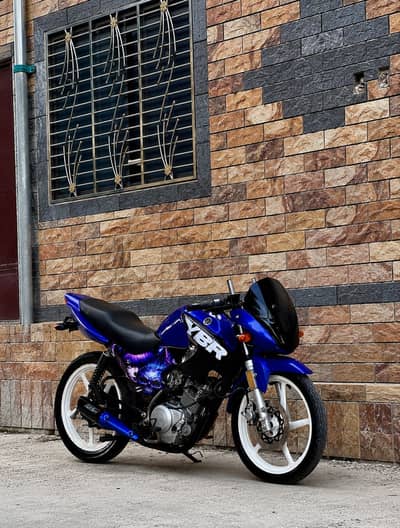 Yamaha YBR modified