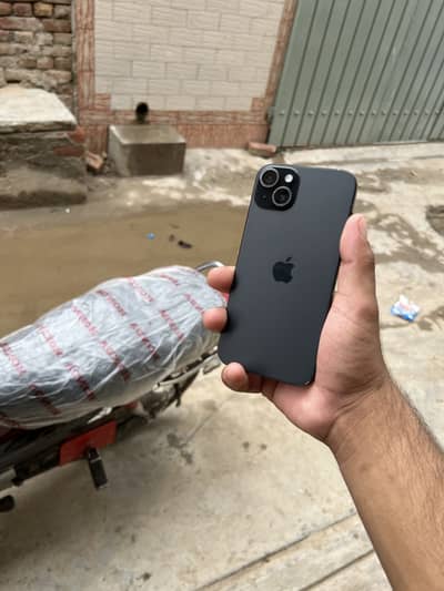 Apple iPhone 15 plus water pack 90 health