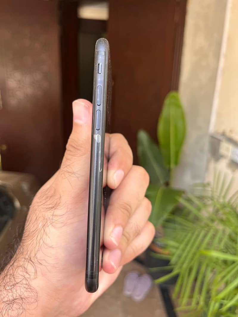 iPhone 7 3