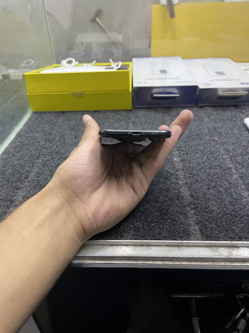 iPhone 7 2