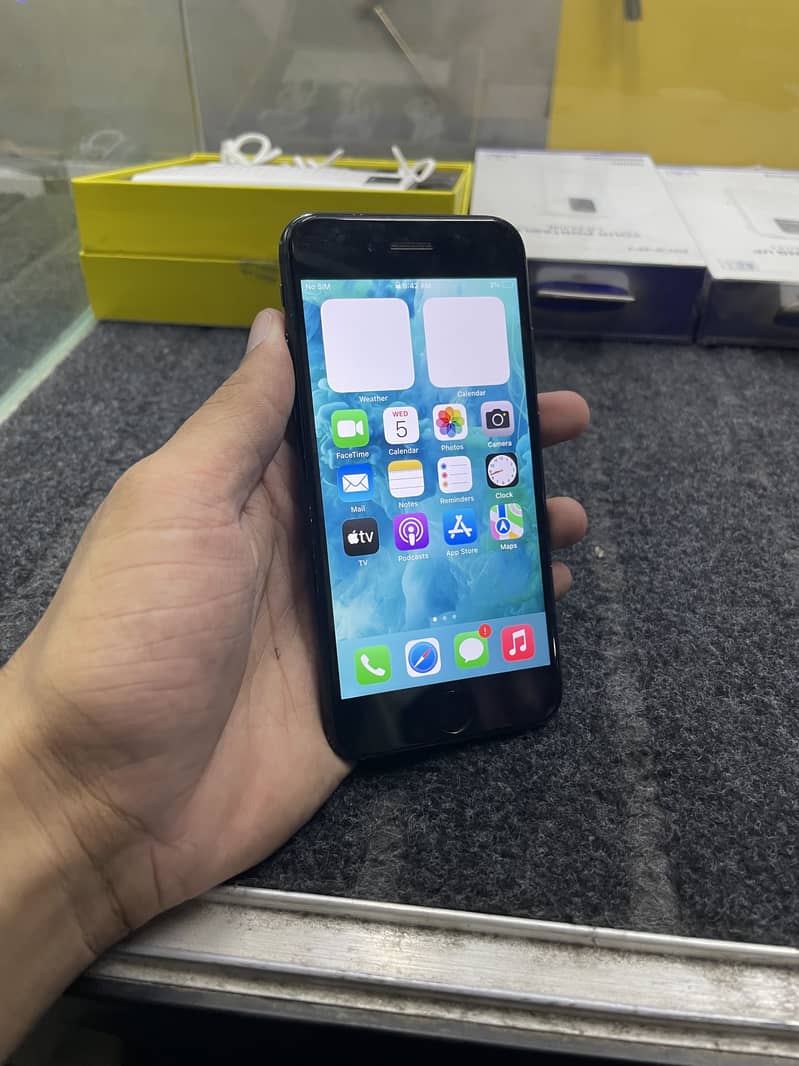 iPhone 7 12