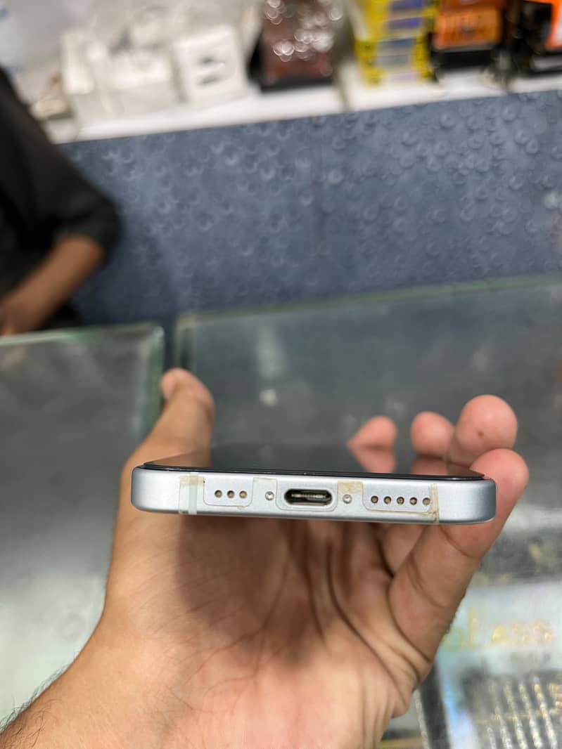 iPhone 15 simple 1