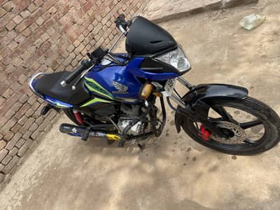 Honda CB 125F 2023