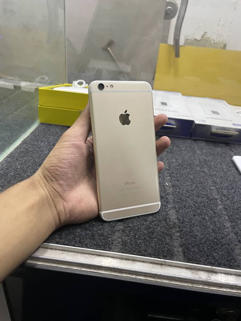 Apple iPhone 6 Plus 7