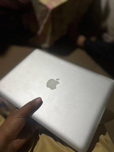 Apple MacBook Pro 13" Late 2011 | Core i7 | 8GB RAM | 250GB SSD