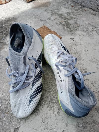 original football UK 7 uS: 7.5 EU: 40⅔ CM: 25.5 cm Made in Indonesia