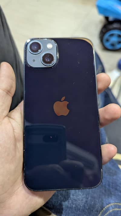 Apple iPhone 13