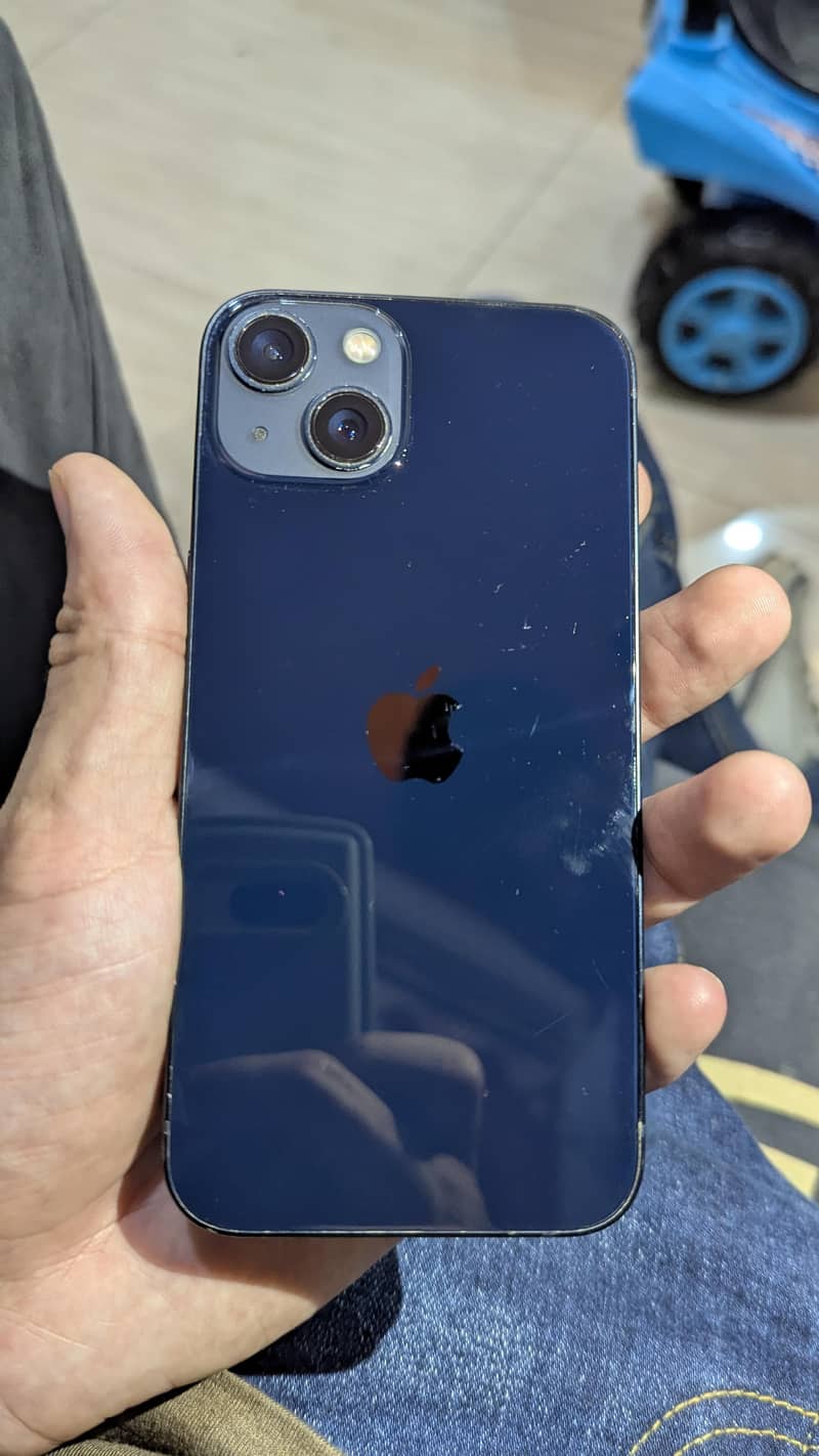 Apple iPhone 13 1