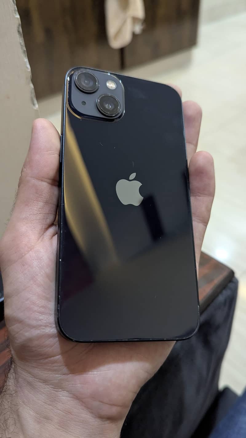 Apple iPhone 13 6
