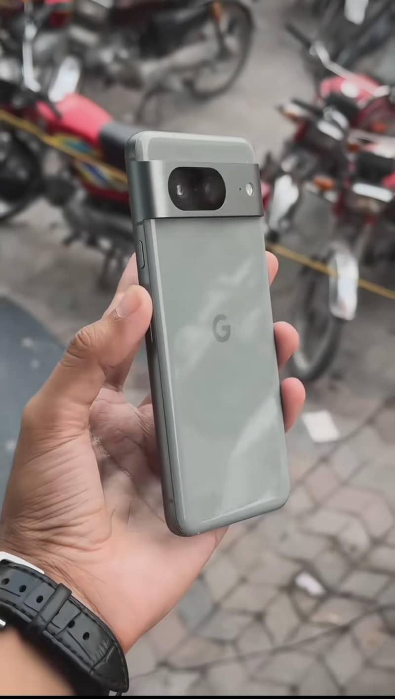 Google Pixel 8 1