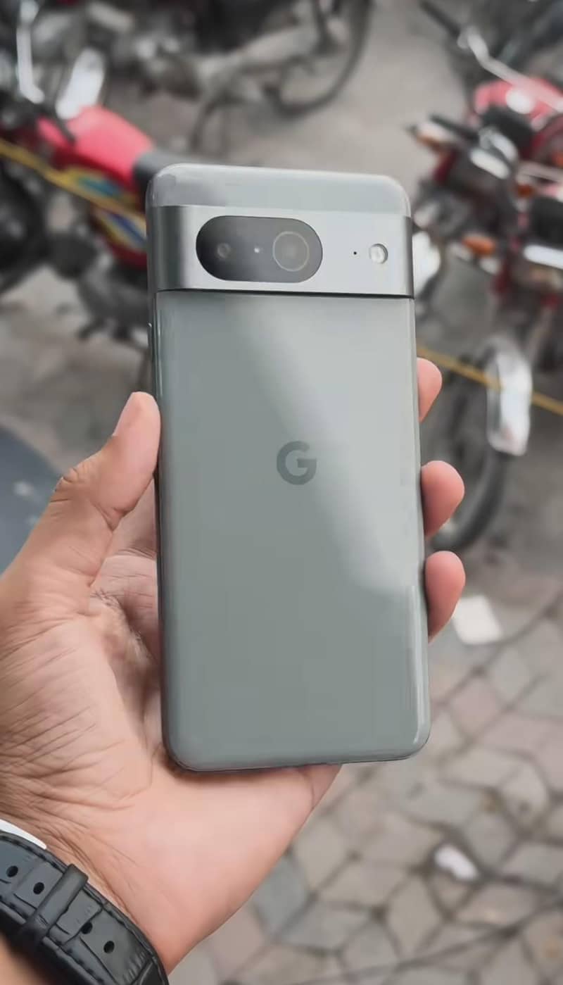 Google Pixel 8 3
