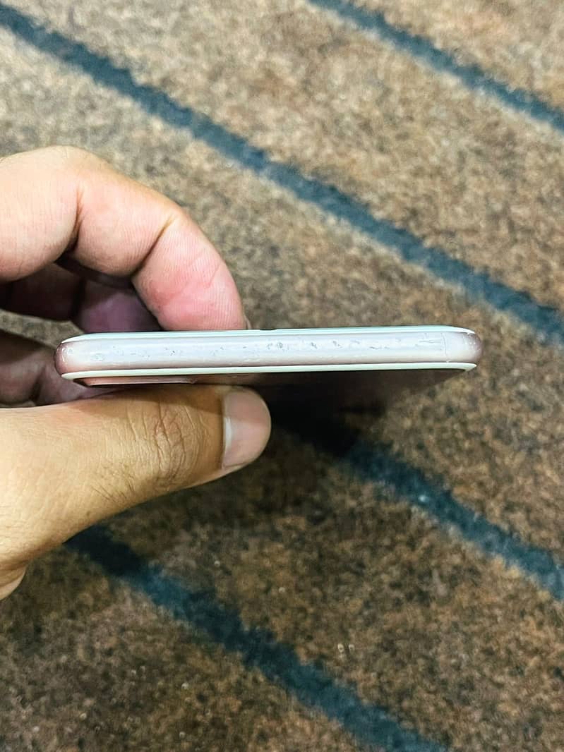 Apple iPhone 7 Plus 5