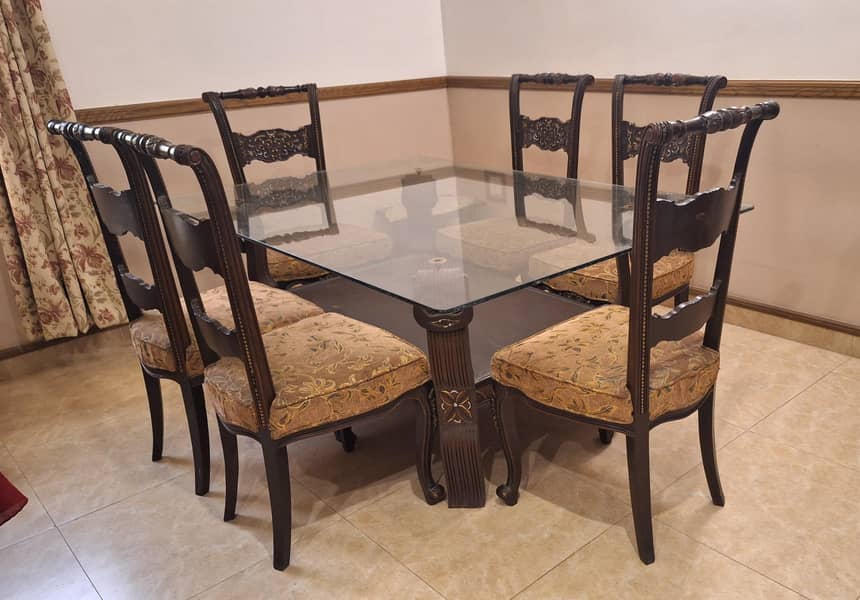 Chinioti Dining Set of 1 Table and 6 Chairs 0