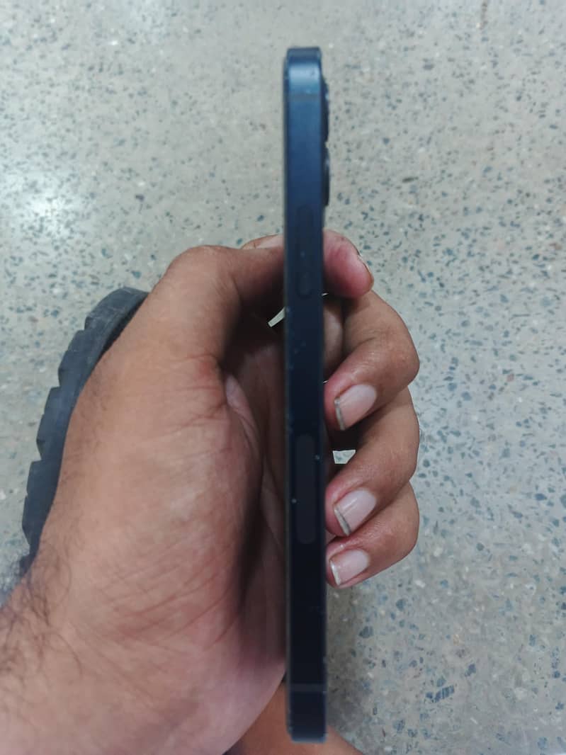 Apple iPhone 12 mini 2