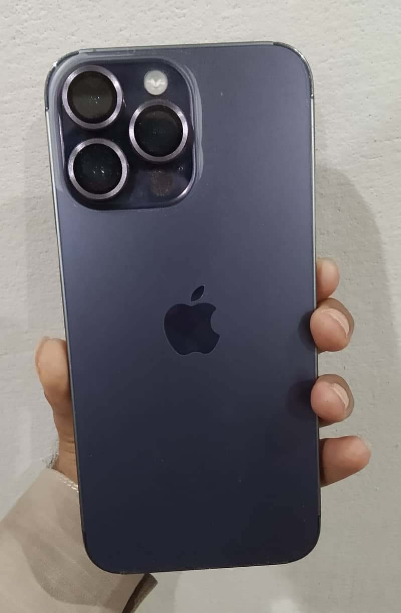 Apple iPhone 14 Pro Max 1