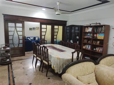 G+11/3 Prime Location Triple Storey House 30x60 70ft Wide Street For Sale