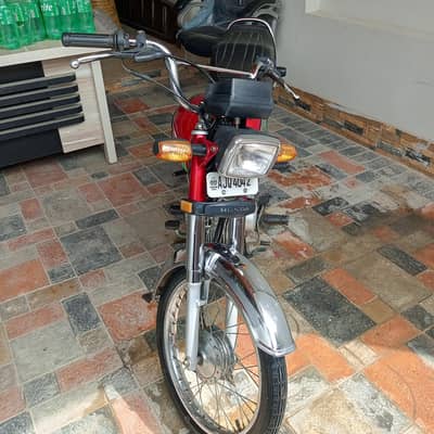Honda 70cc hay 1st owner hun main kuhd koi cheez Chang nahi hay is ki