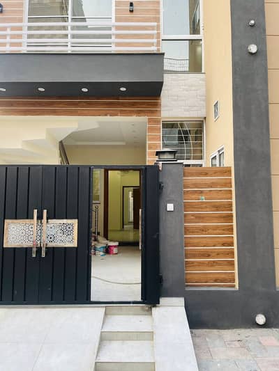 5 Marla Brand New House Available For Sale