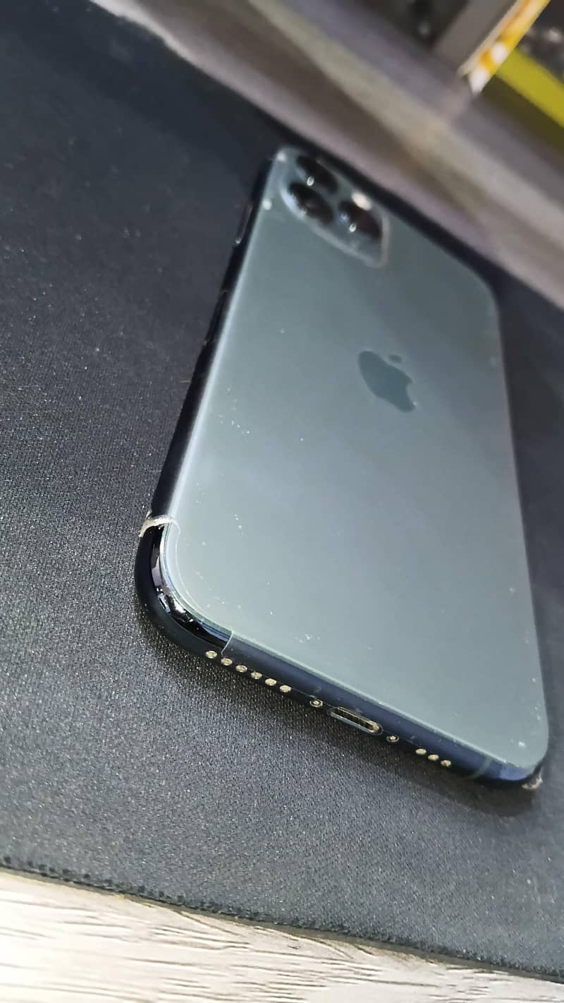 Apple iPhone 11 Pro 1