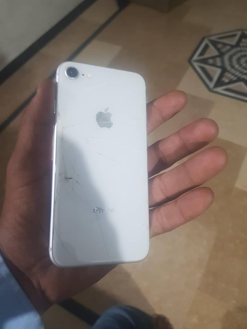 Apple iPhone 8 1