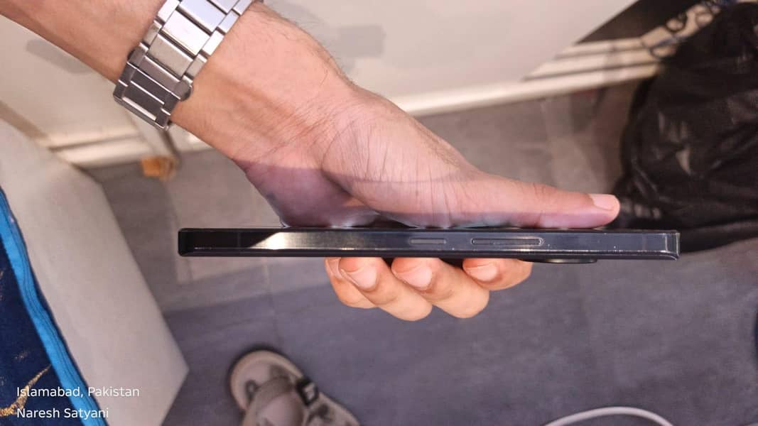 Sharp Aquos R7 5
