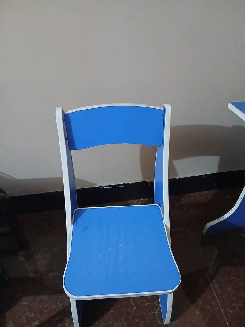 table chair 2