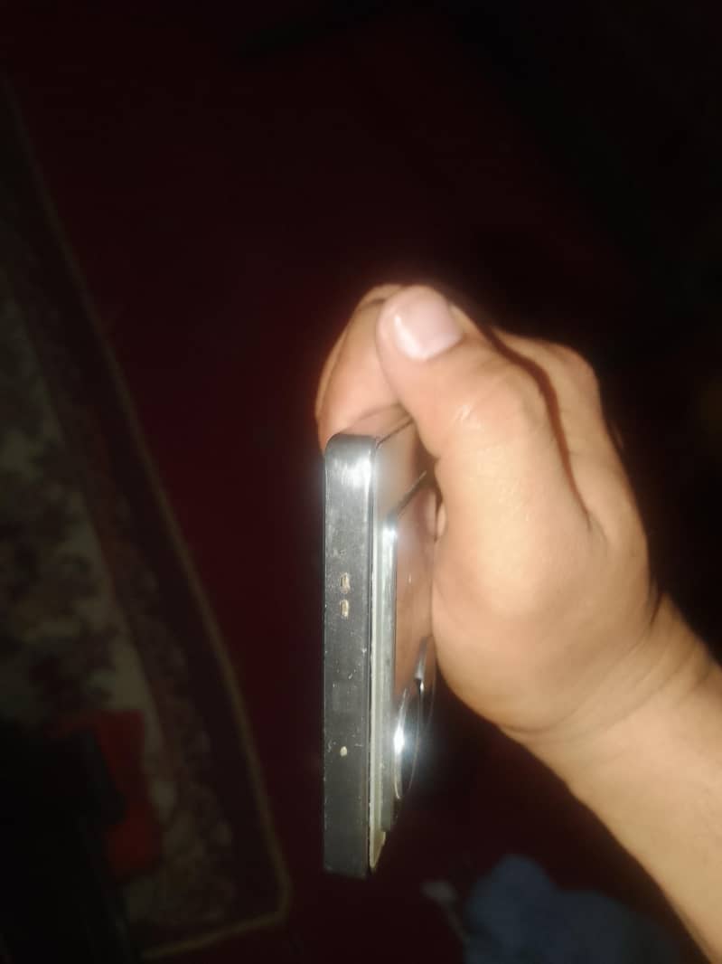 Infinix Note 40 4