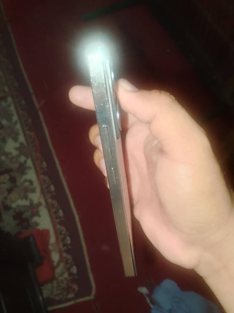 Infinix Note 40 5