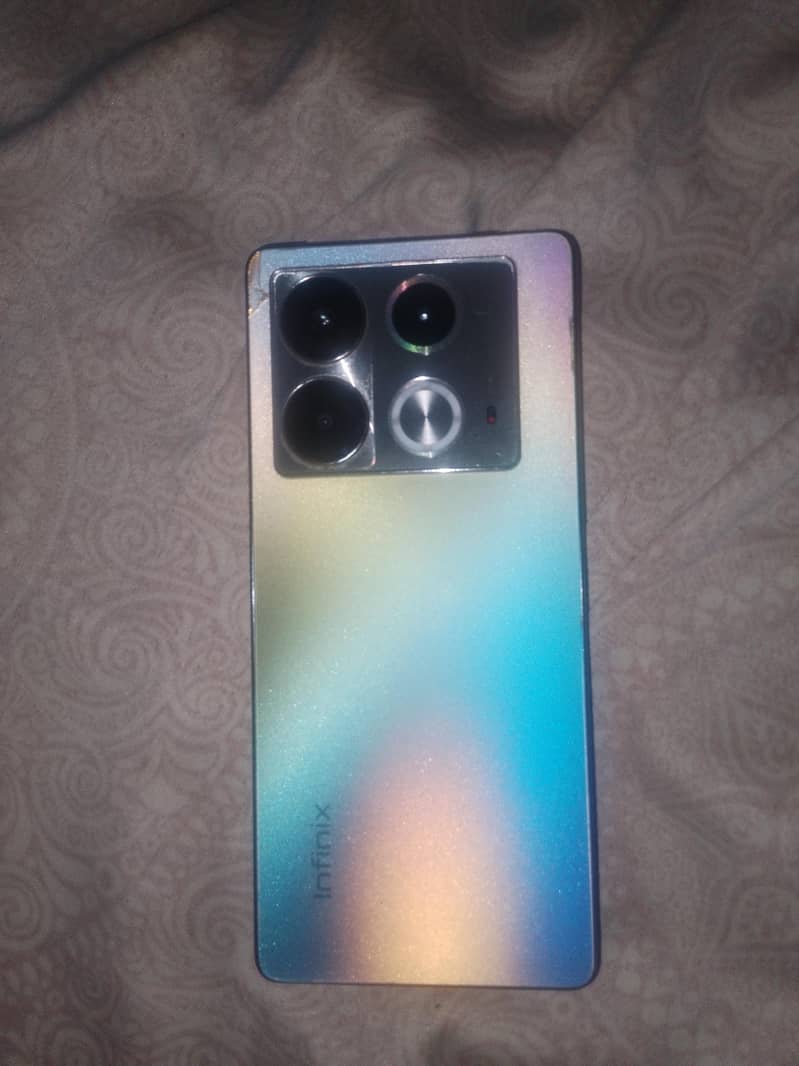 Infinix Note 40 8