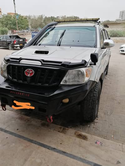Toyota Hilux D-4D Automatic 2008