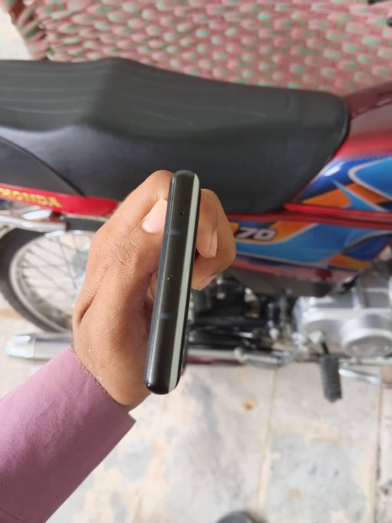 Google Pixel 6a 4