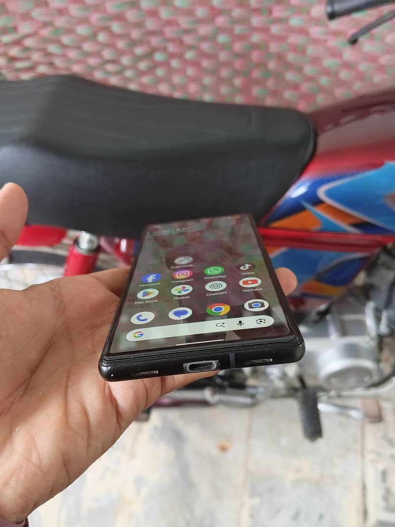 Google Pixel 6a 5