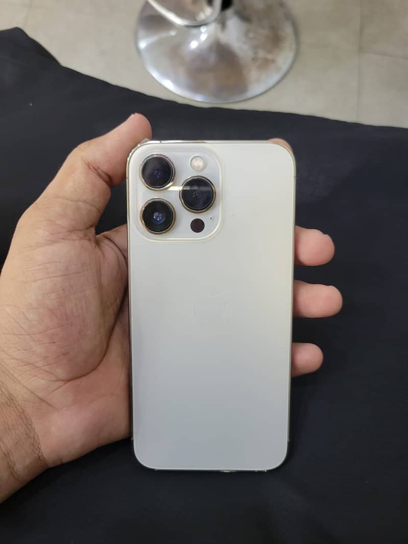 Apple iPhone 13 Pro 0