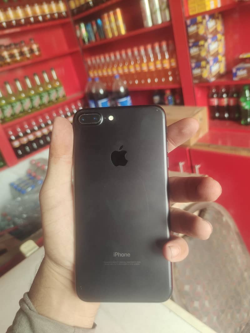 Apple iPhone 7 Plus 4