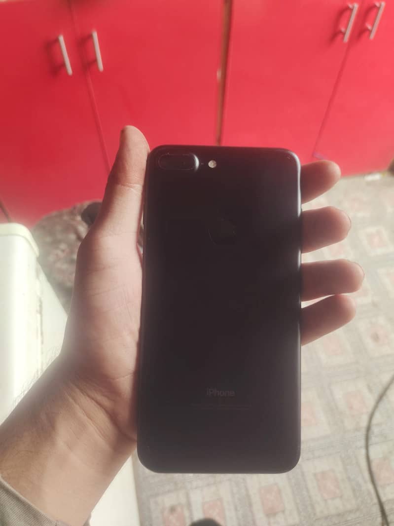 Apple iPhone 7 Plus 6