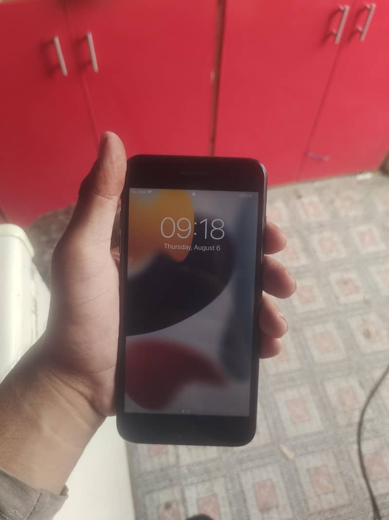 Apple iPhone 7 Plus 8