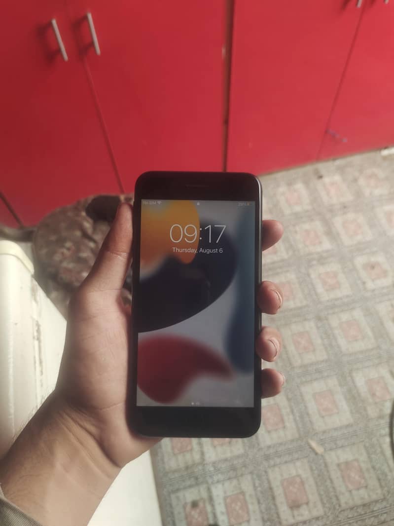 Apple iPhone 7 Plus 11